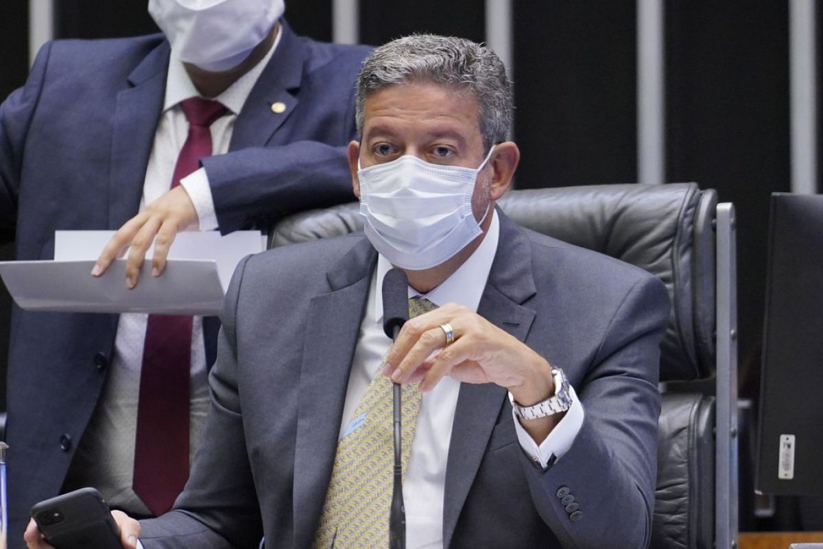 Arthur Lira diz que reforma do Imposto de Renda deve ser votada em agosto
