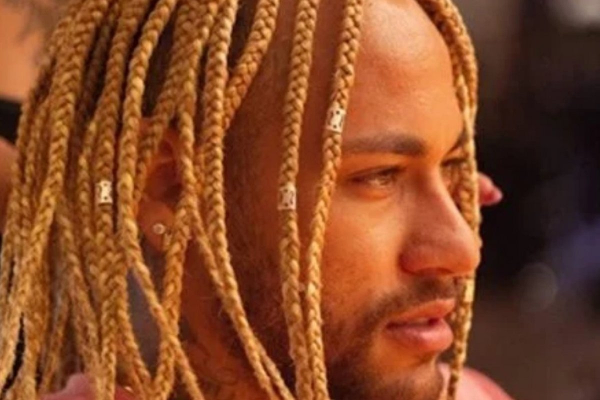 Neymar muda mais um vez o visual