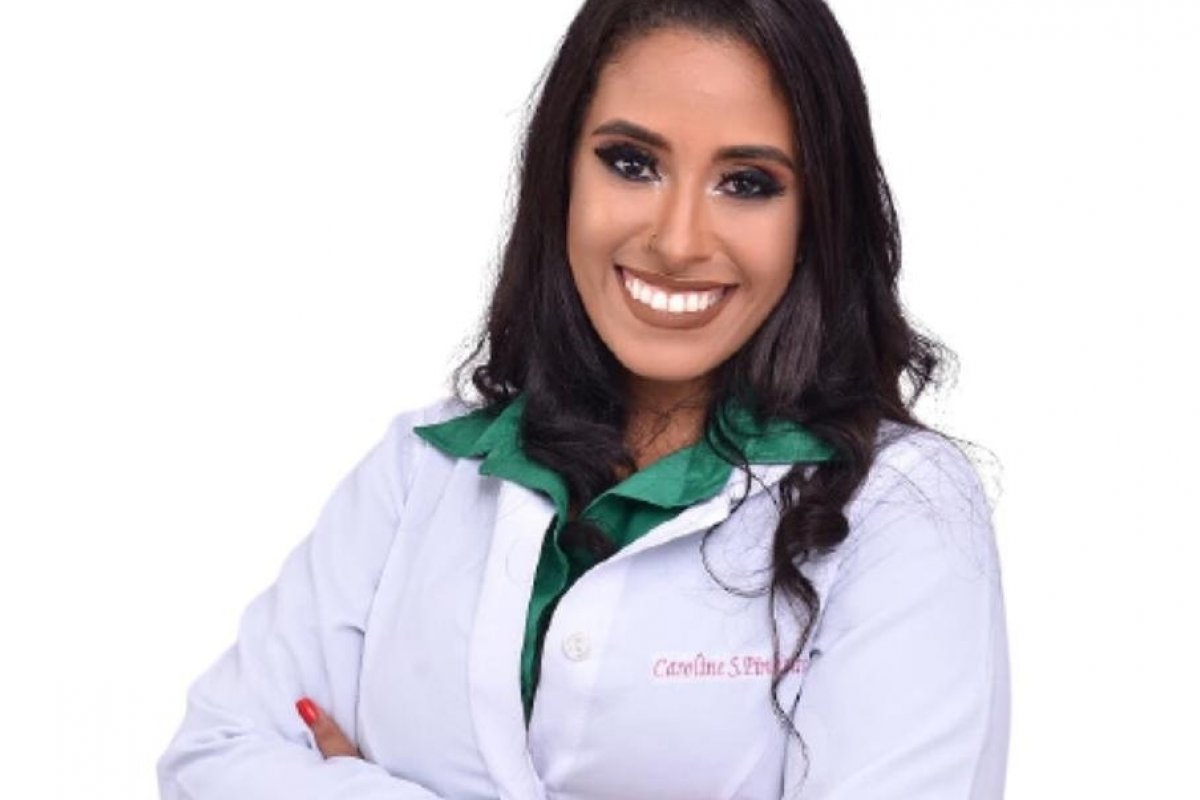 Uso de maquiagem com máscara pode causar danos a pele