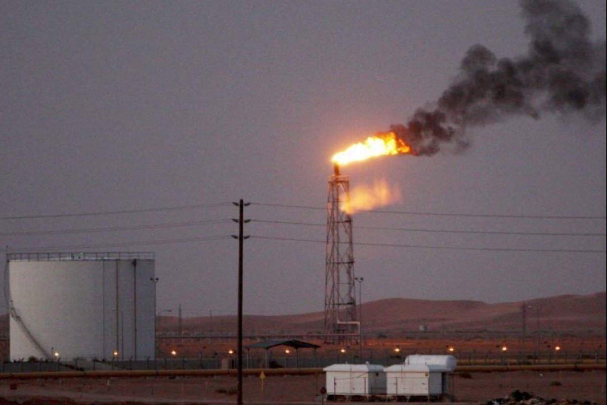 Por causa de ataques na Arabia Saudita preço do petróleo pode disparar