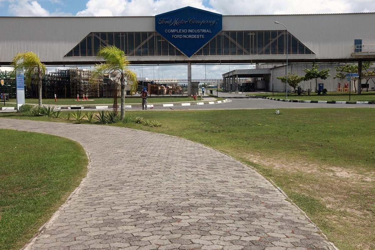 Plano de demissão é aprovado por funcionários de empresa terceirizada da Ford
