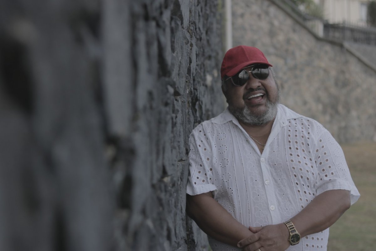 Rallie: cantor e compositor baiano lança primeiro álbum do Brasil com tecnologia 32D