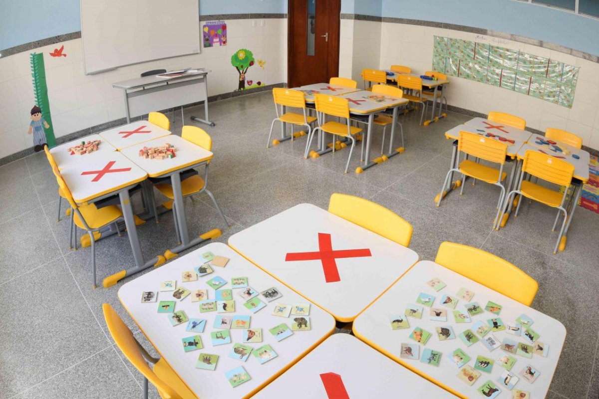 Responsáveis por alunos na rede municipal de ensino debatem volta às aulas