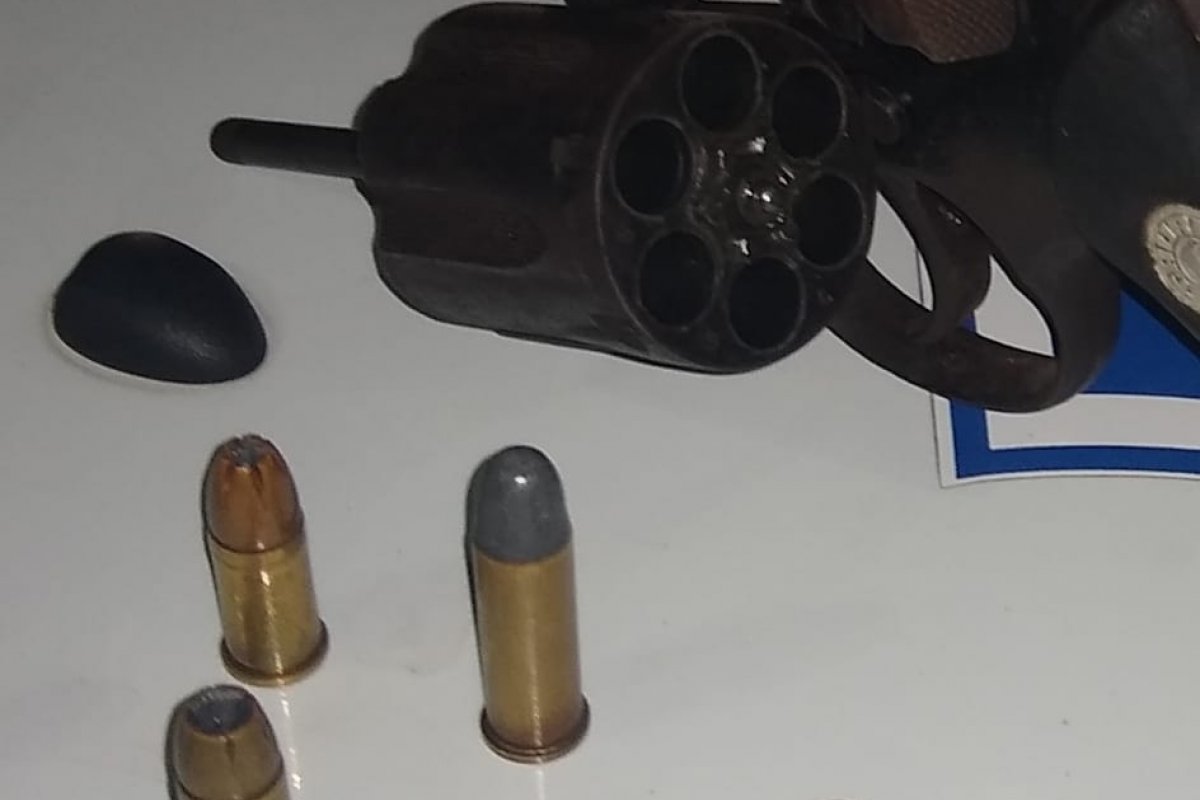 Arma de fogo é apreendida no Jardim de Alah
