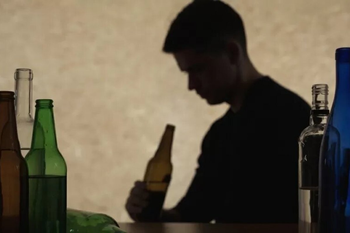 Mortes por abuso de álcool no Brasil aumentam 18,4%, aponta pesquisa