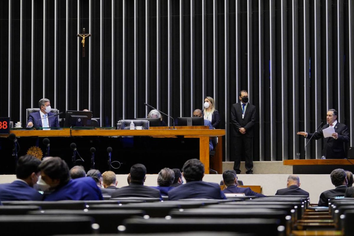 Transparência de uso de verbas pelos partidos pode ser reduzida por reforma eleitoral