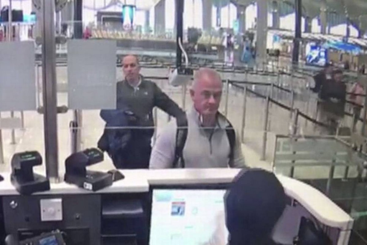 Americanos que ajudaram Carlos Ghosn a fugir são condenados no Japão 