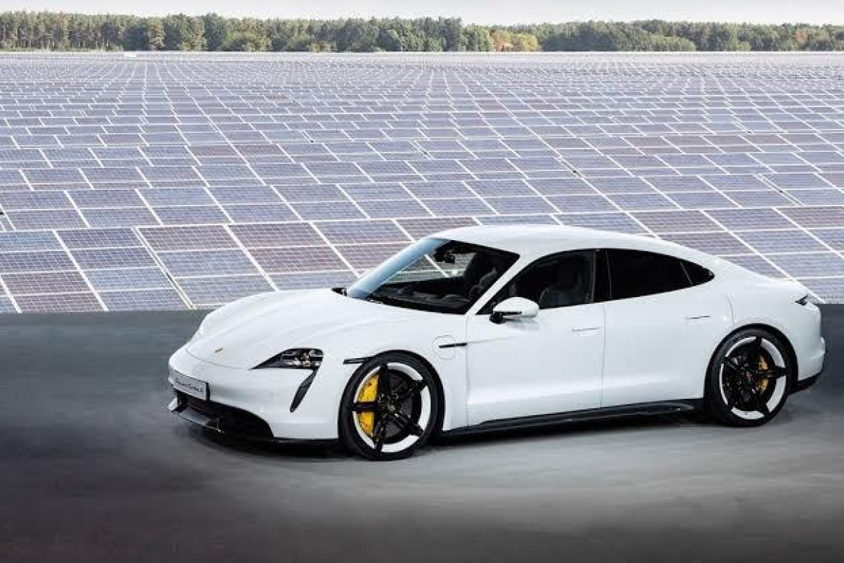 Crise? Porsche bate recorde mundial de vendas: Taycan surpreende