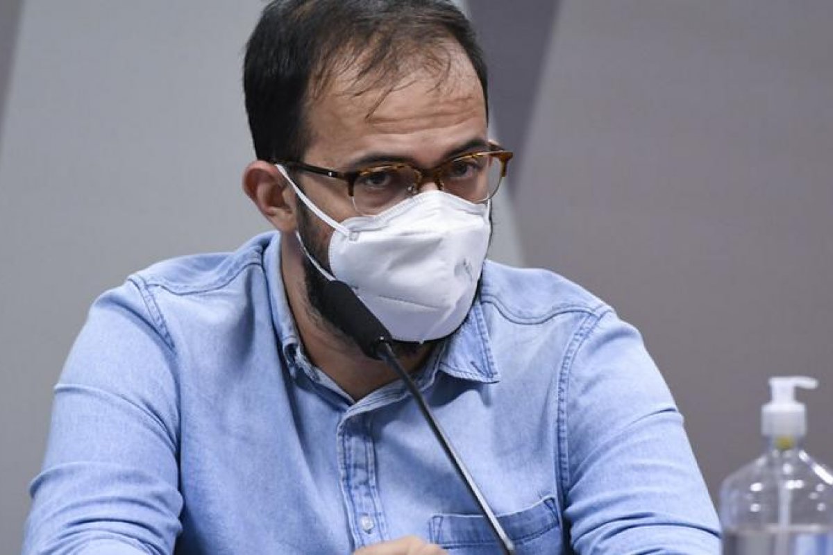 Em depoimento, Luís Ricardo Miranda diz que não guardou conversas sobre pressão para compras de vacinas