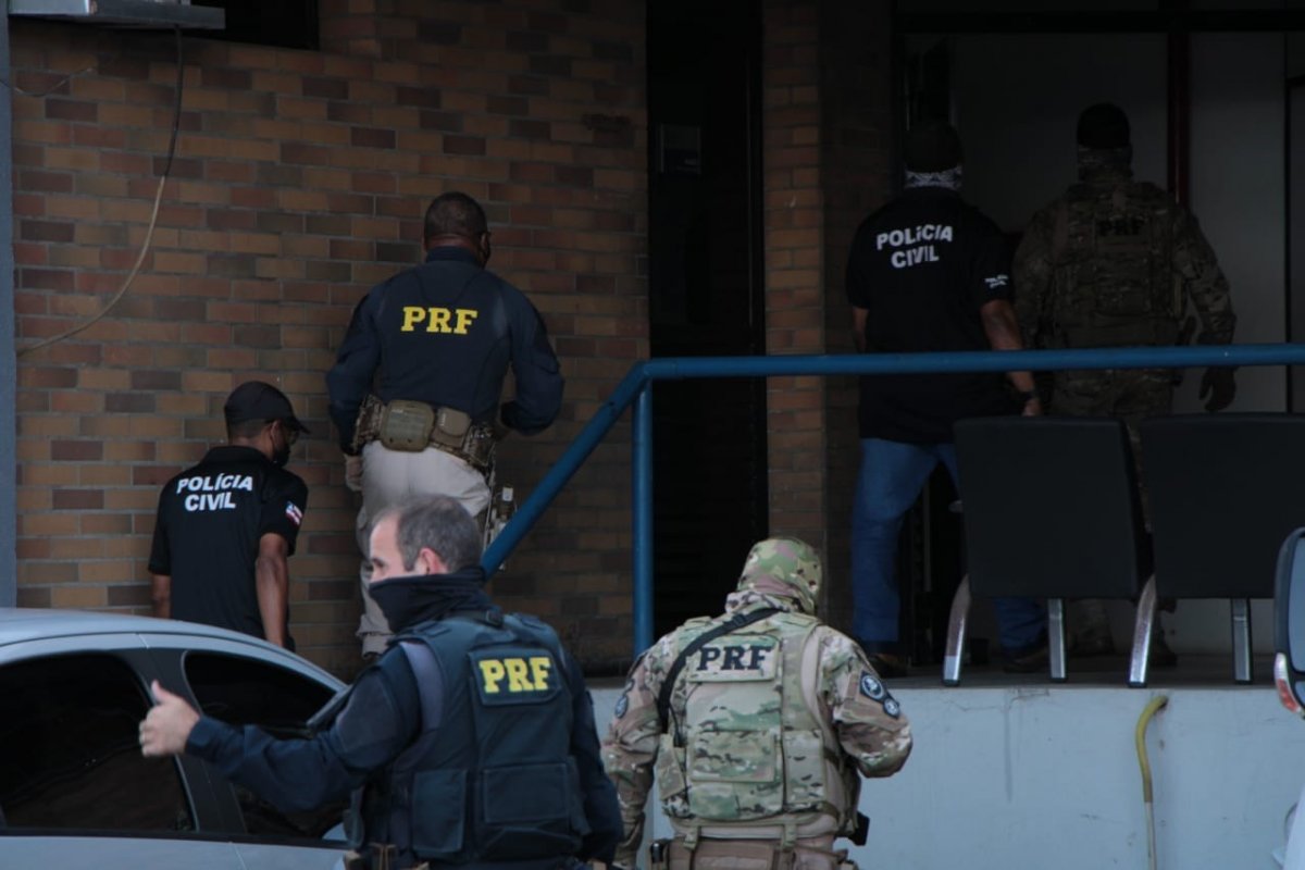 PRF prende responsável por ataques à banco em 2021