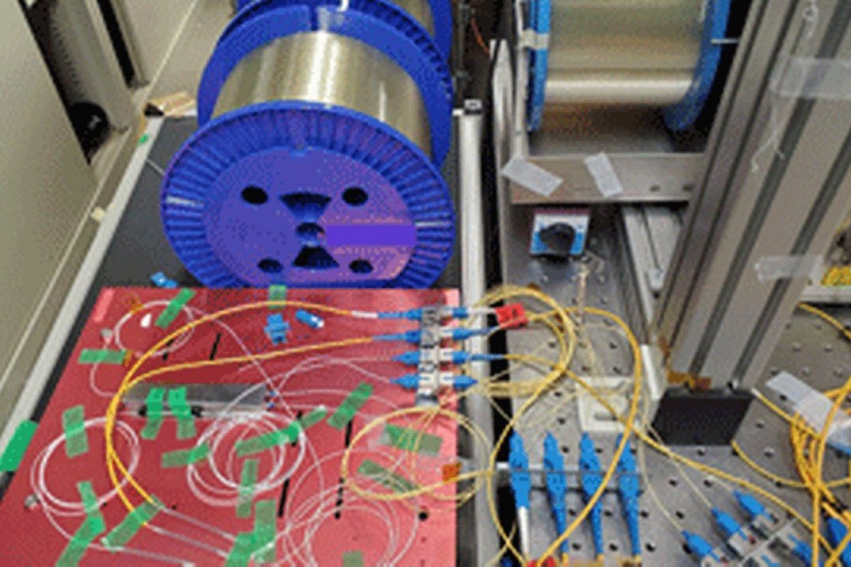 Engenheiros japoneses quebra, record de internet mais rápida com 319 terabits por segundo