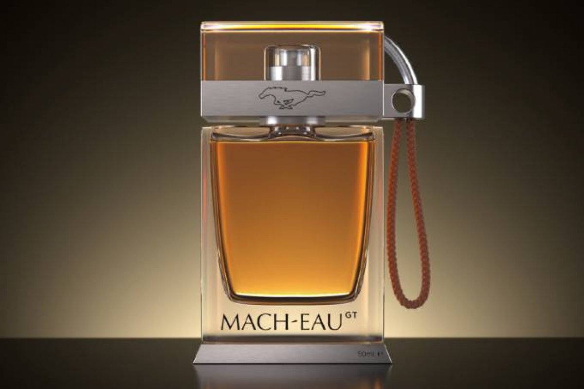 Ford cria perfume com cheiro de gasolina para donos de carros elétricos