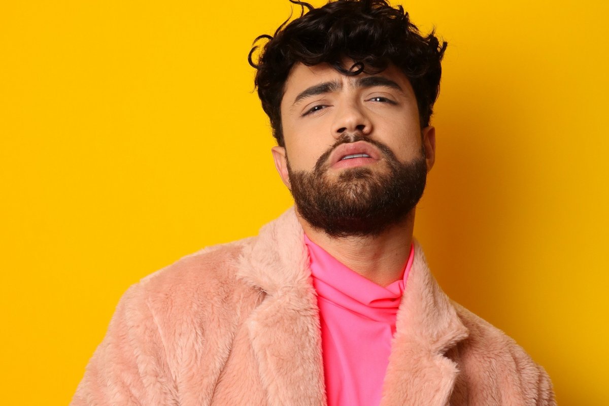 Com pop sexy e dançante, Piettro chega a mais de 7 milhões de visualizações no Youtube