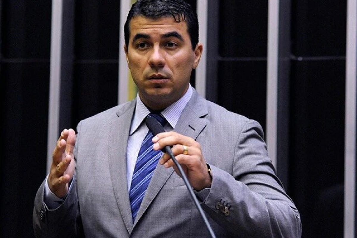 PF envia ao STF pedido de apuração de possível denúncia caluniosa do contra o presidente Jair Bolsonaro