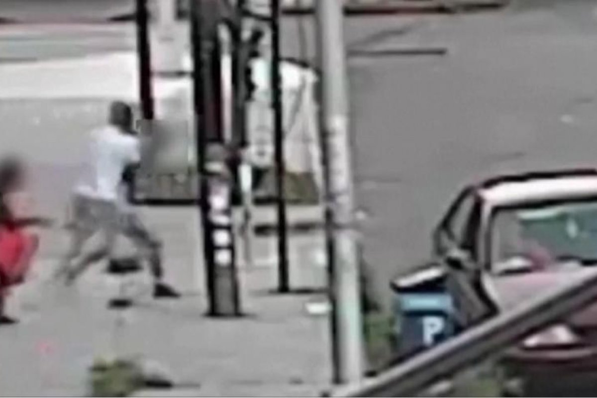  VÍDEO: Mãe salva filho de 5 anos de sequestro em Nova York, nos Estados Unidos