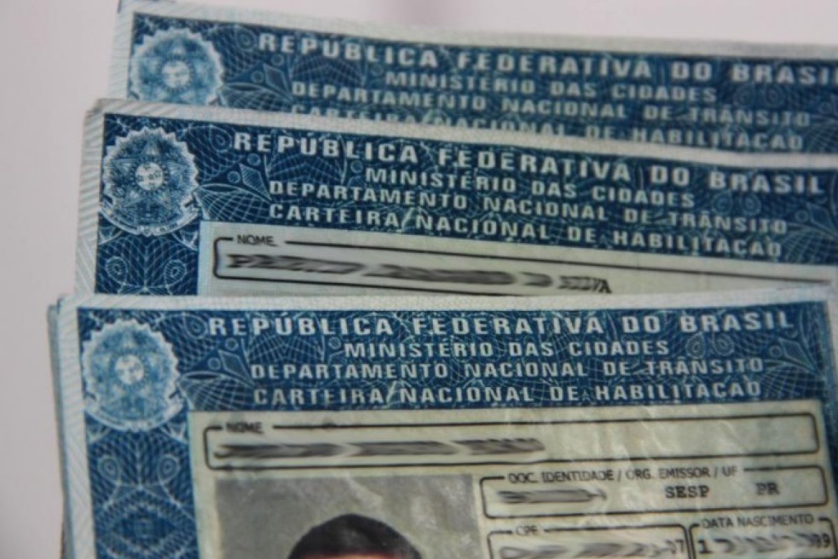 Fim da exigência: CNH e suspensão de aulas para cinquentinha valem a partir desta segunda (16)