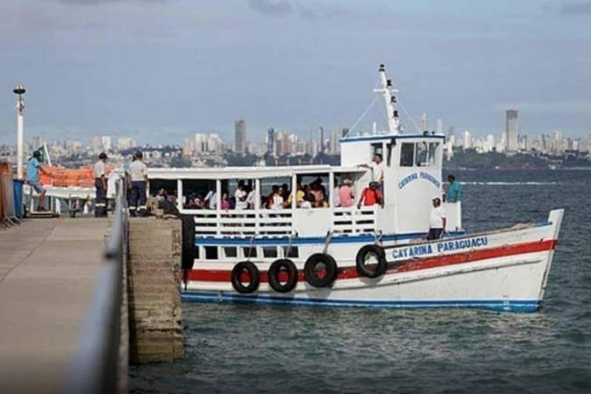 Travessia Salvador-Mar Grande retoma serviço após parada por maré baixa