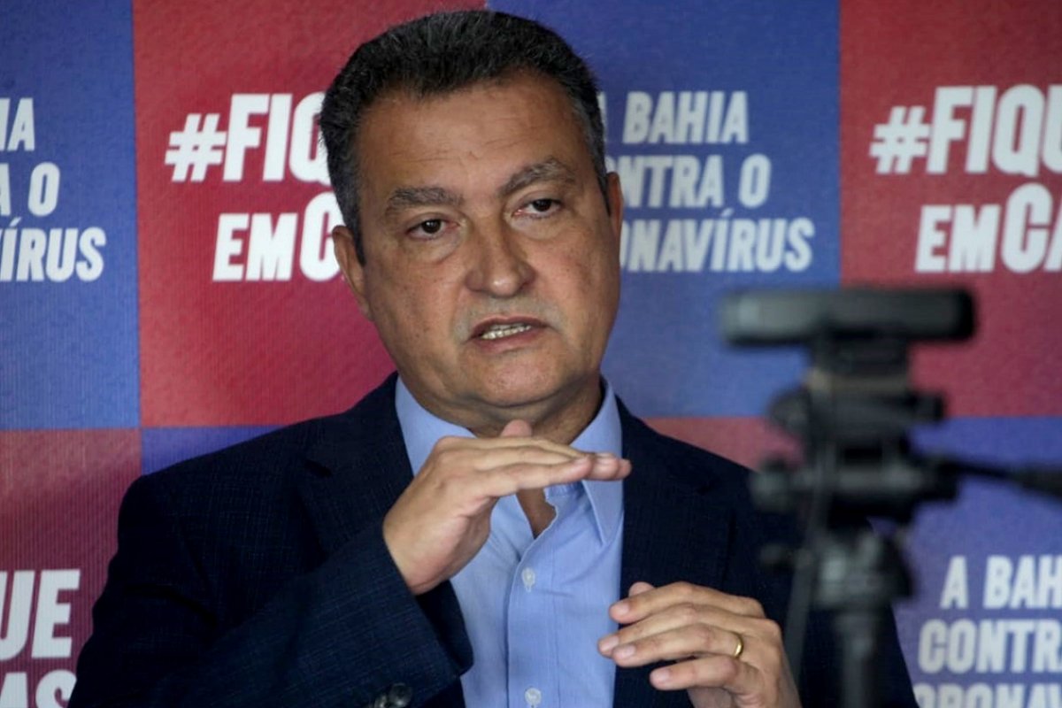 "Deixem eles viverem como querem viver", diz Rui sobre Cuba