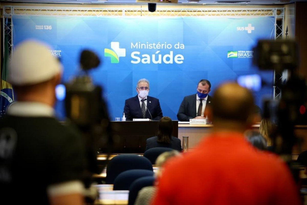Queiroga diz que variante delta foi descoberta com antecedência no Brasil