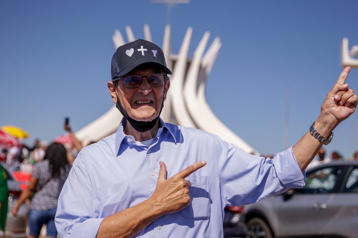 Condenação contra Roberto Jefferson por difamação é mantida e ampliada