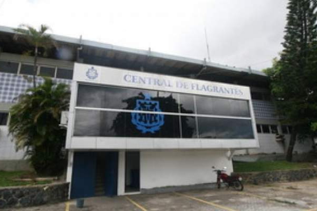 Chefe do tráfico no bairro da Palestina, em Salvador, é preso na Barra