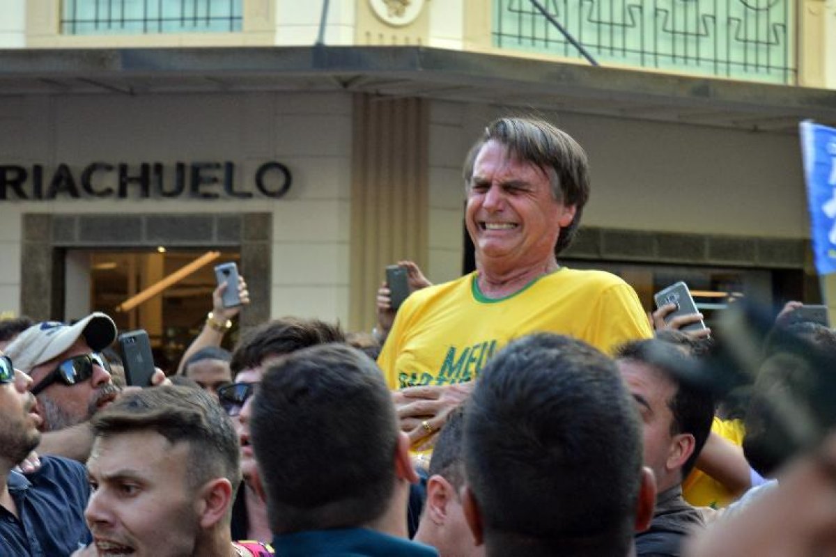Bolsonaro comenta julgamento de Adélio Bispo