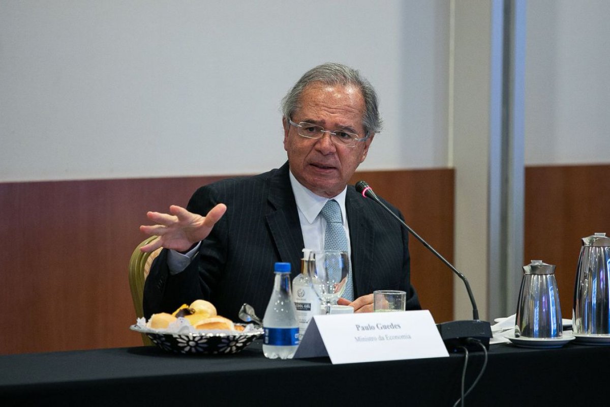 Paulo Guedes volta a defender reforma tributária "ampla"