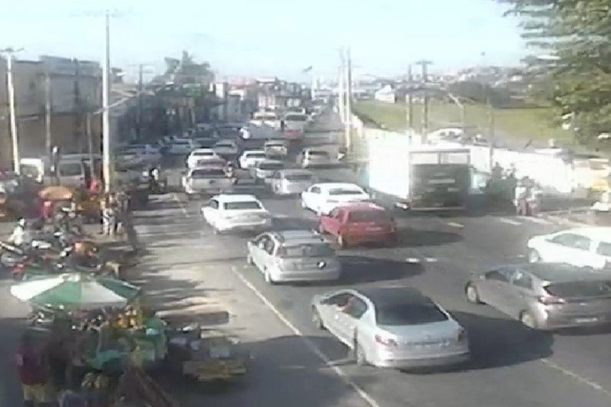 Boletim de trânsito: Saiba quais vias registram congestionamento nessa segunda-feira