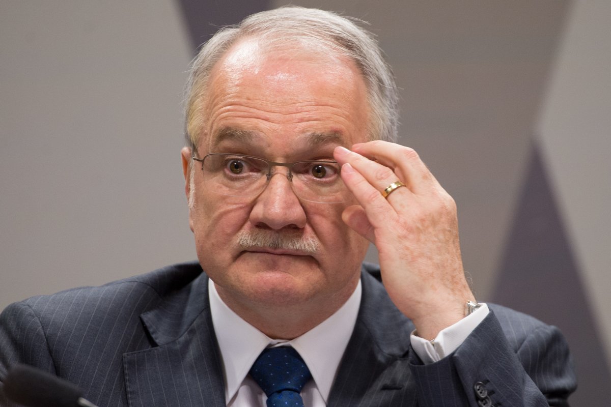 Fachin arquiva trechos de delação que citam Maia e irmão de Toffoli