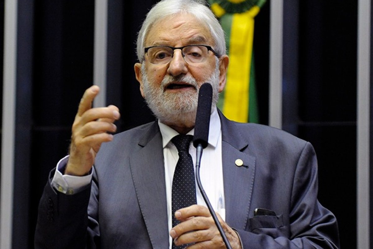 Perfil em rede social denuncia deputado Ivan Valente de não pagar energia elétrica de escritório e solicitar reembolso