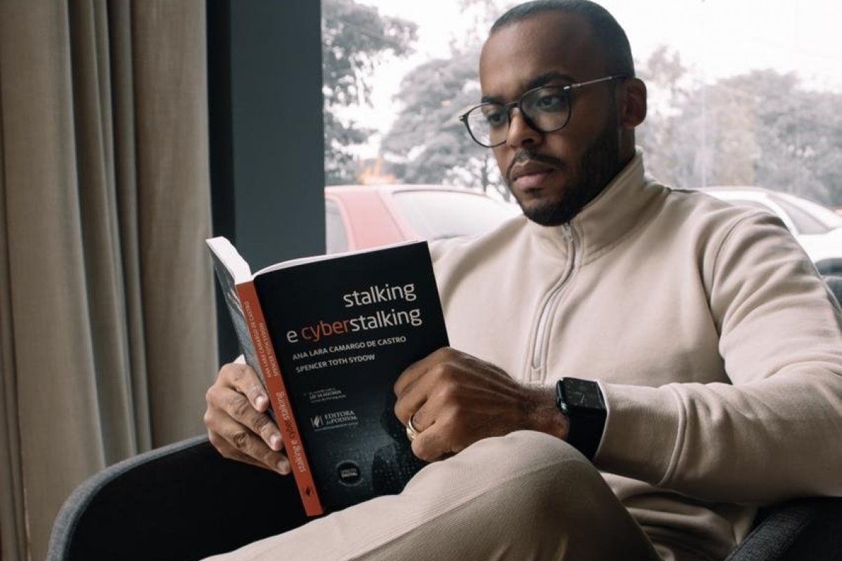 Crimes virtuais: advogado destaca os desafios jurídicos nas redes sociais dos famosos