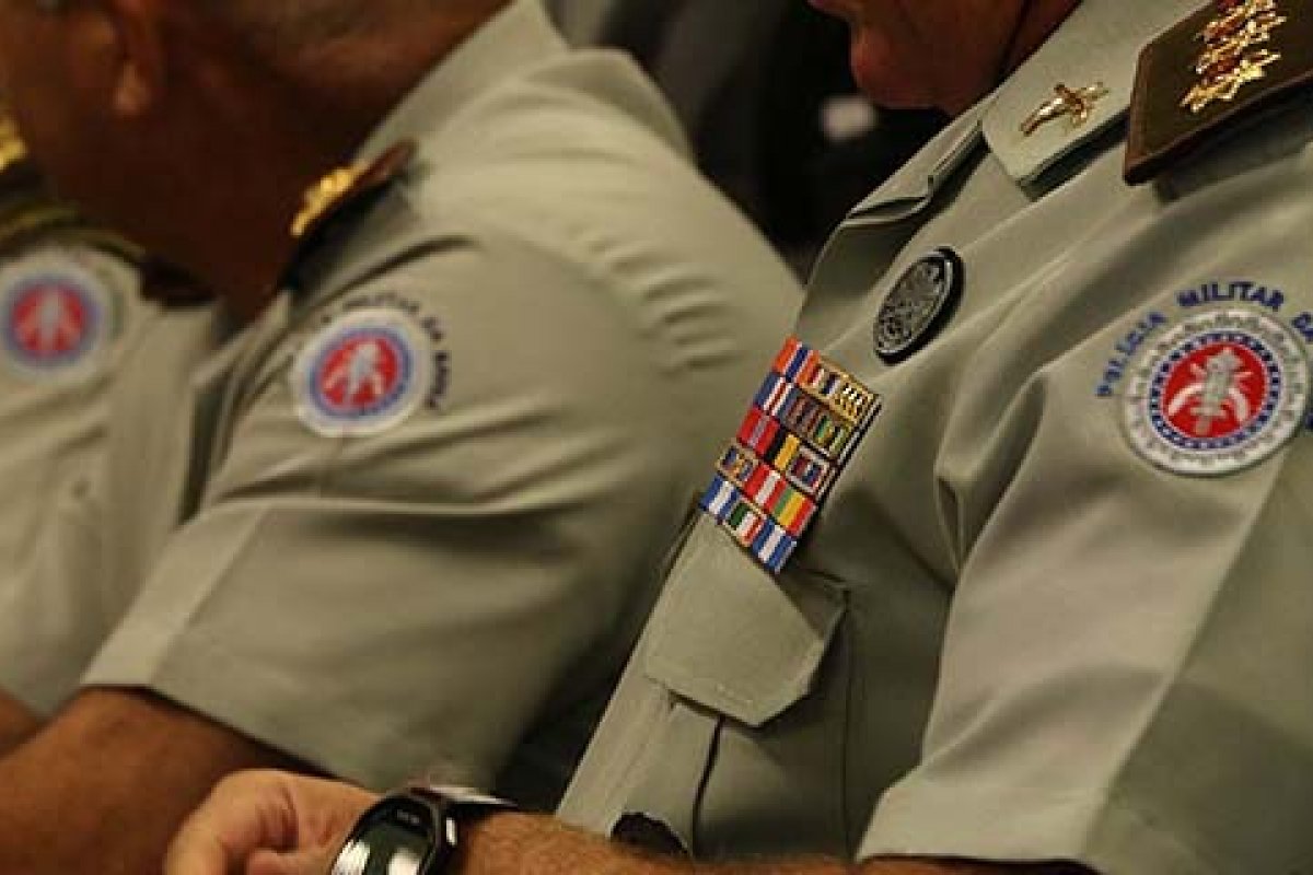 PMs da Bahia vão à São Paulo para conhecer câmeras 'grava-tudo'