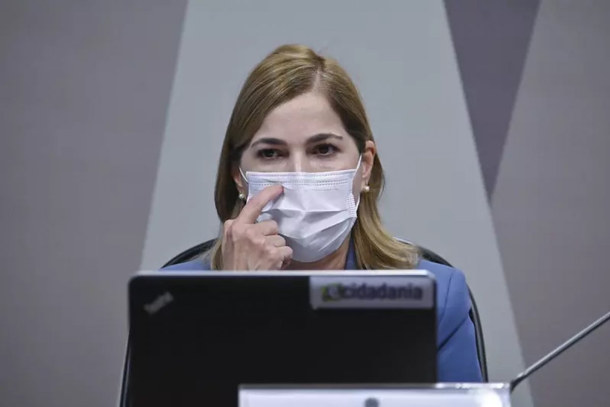 Mayra Pinheiro pede indenização de R$ 100 mil a Omar Aziz por danos morais