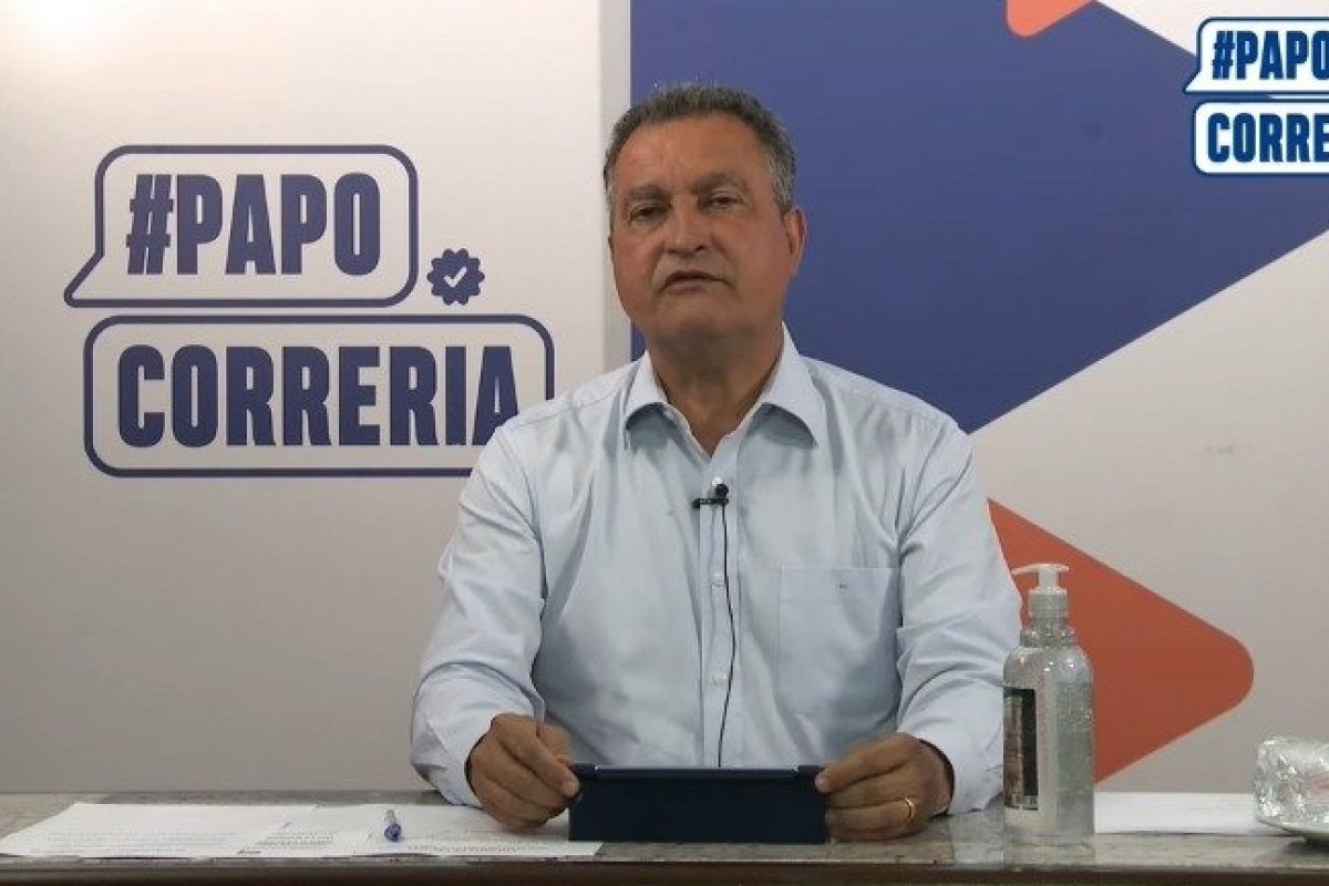 "Estou convicto que os jovens estão mais seguros com o retorno das aulas", afirma Rui Costa