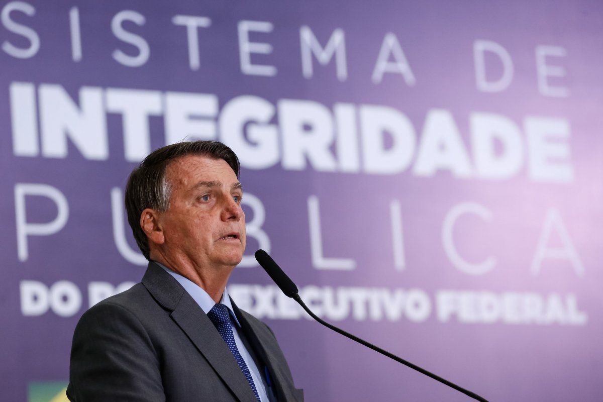 "Eles têm chance de vitória se eu estiver bem", afirma Bolsonaro sobre ministros nas eleições 2022