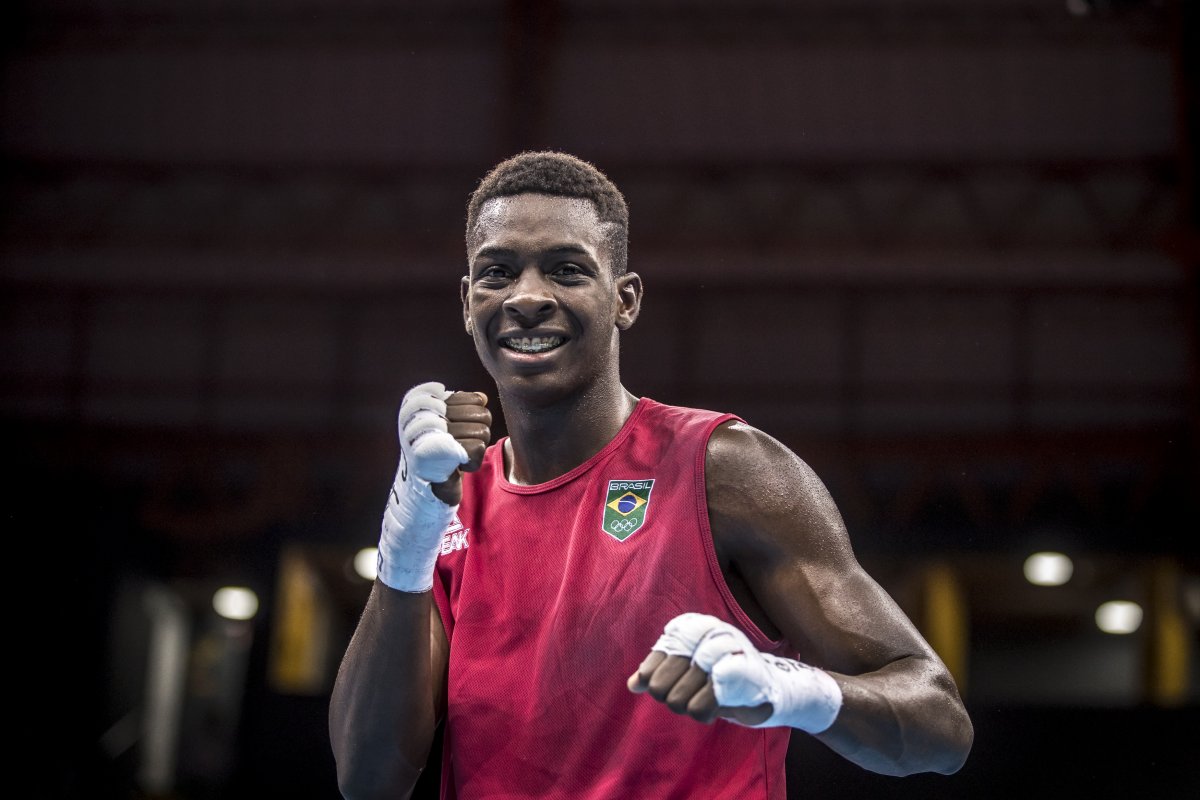 Baiano Keno Marley vence chinês por nocaute e avança as quartas do boxe nas Olimpíadas