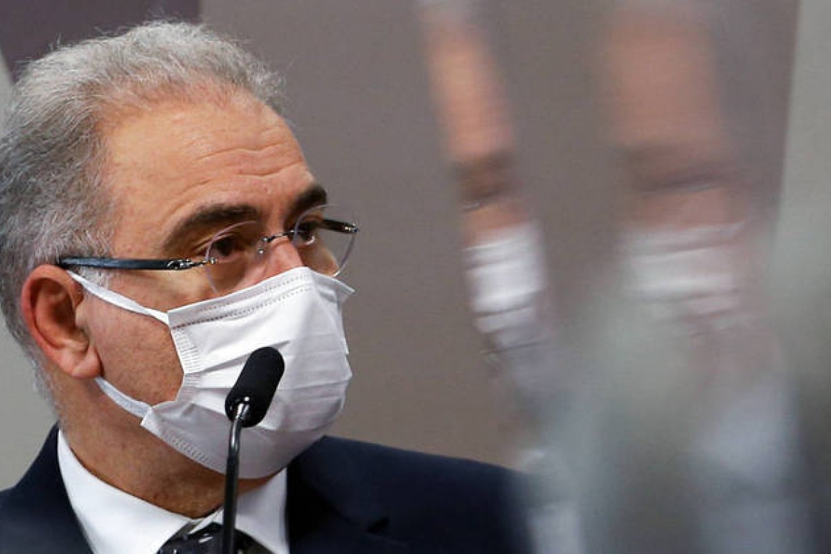 Segundo Queiroga, pasta vê possibilidade de repetir anualmente a vacinação contra a Covid-19