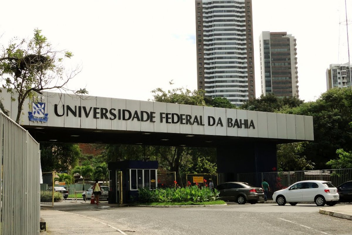 UFBA afirma que nenhum membro da comunidade universitária foi atingido por troca de tiros após invasão em campus de Ondina