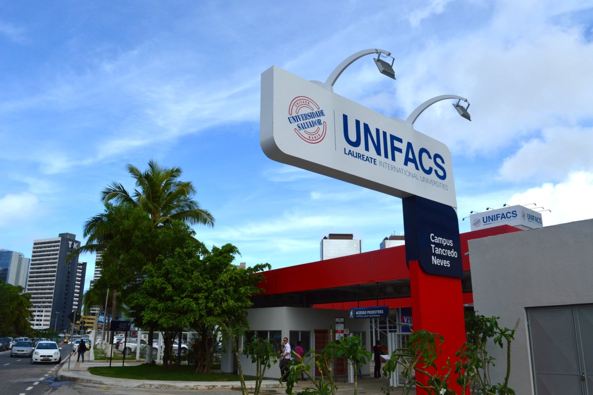 UNIFACS recebe prêmio Top of Mind