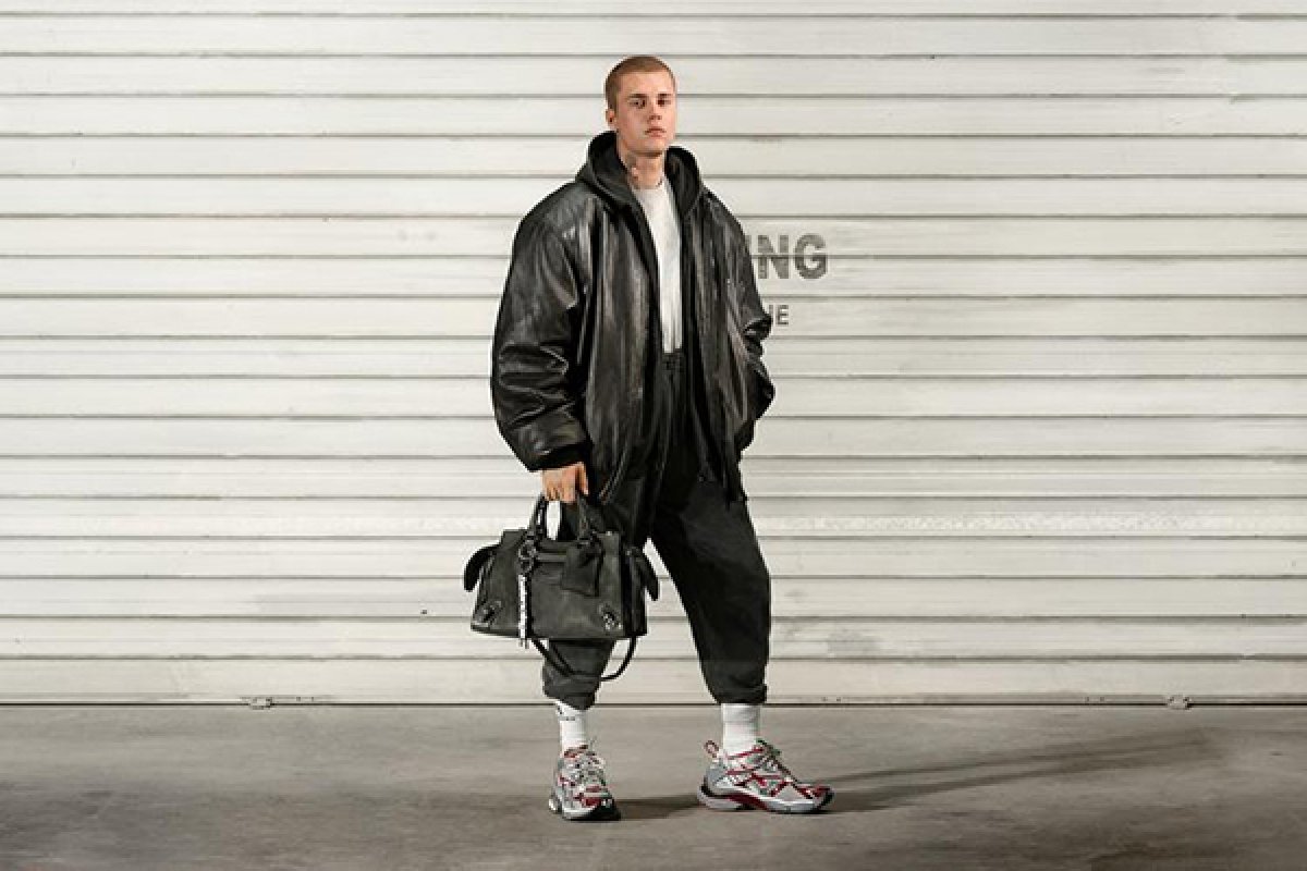 Justin Bieber estampa a nova campanha da Balenciaga
