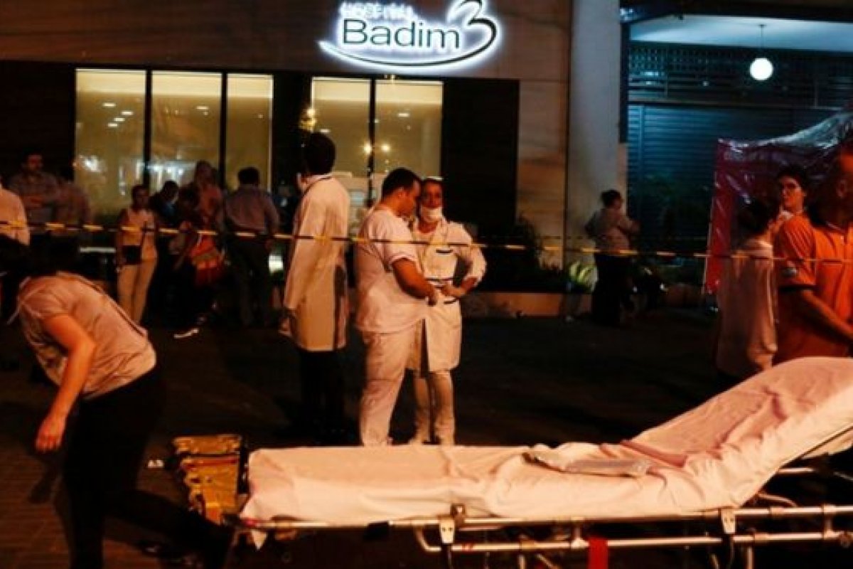 Funcionários começam limpeza de prédio novo do Hospital Badim