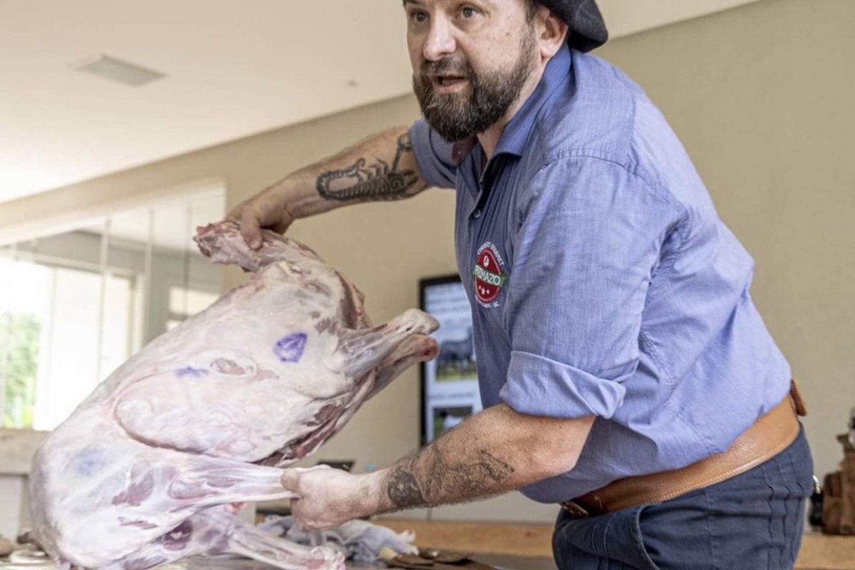 Wish Hotel da Bahia receberá Chef Assador gaúcho no Dia dos Pais