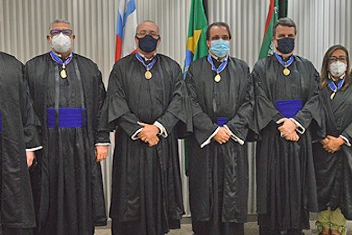 Empossado o novo desembargador eleitoral do TRE da Bahia