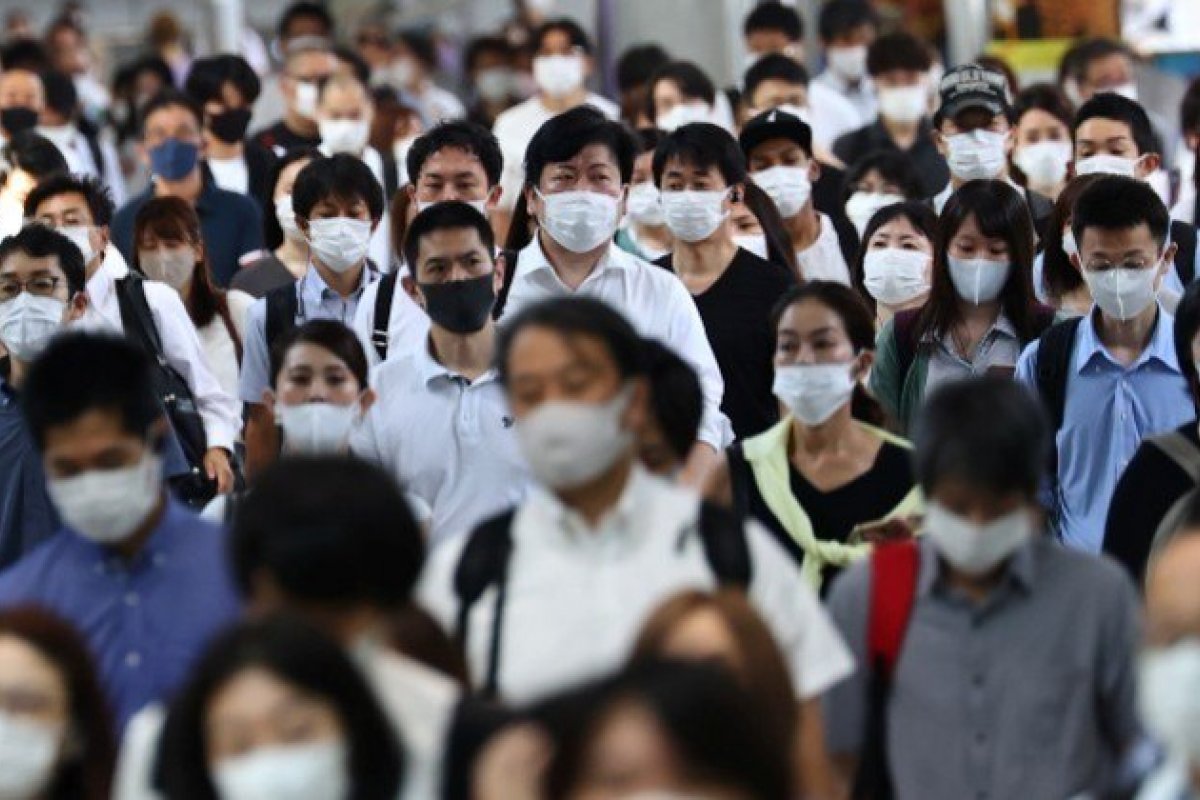 Japão bate recorde de casos de Covid pelo 2º dia e amplia estado de emergência a mais 4 regiões