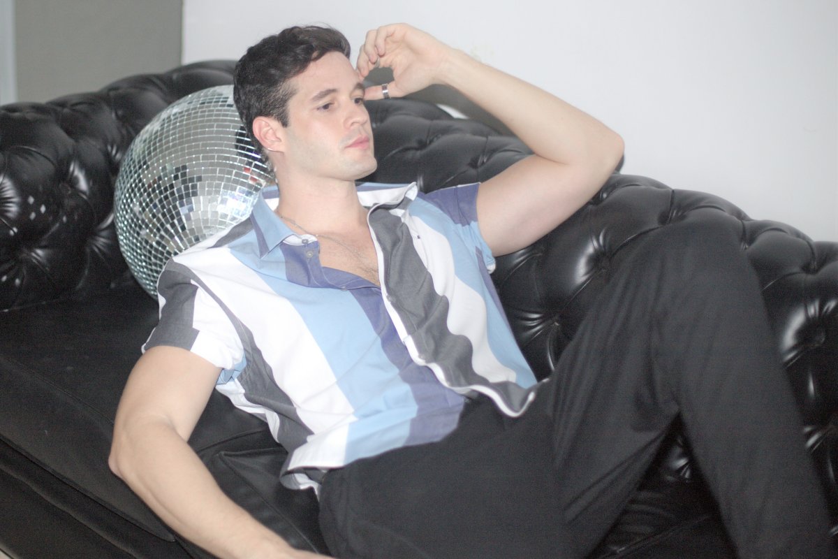 Modelo Neto Maia se rende a música e lança EP 100% autoral