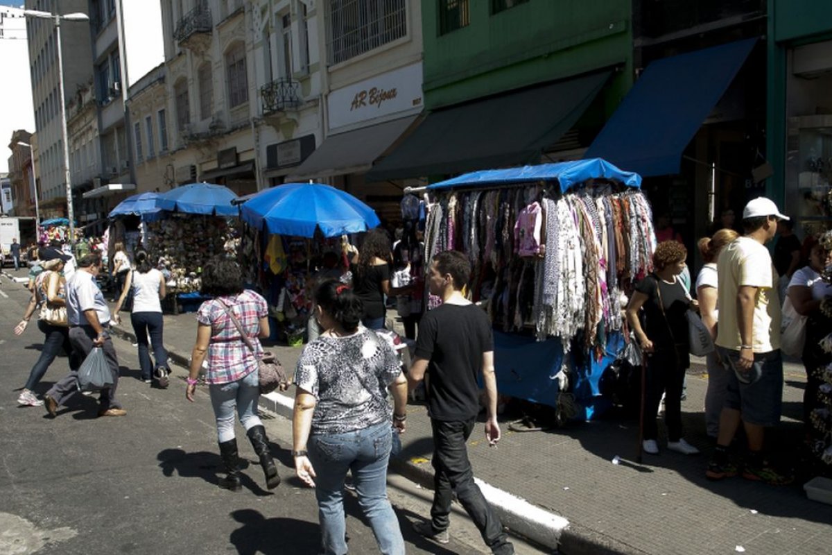 Taxa de informalidade no mercado de trabalho sobe para 40%