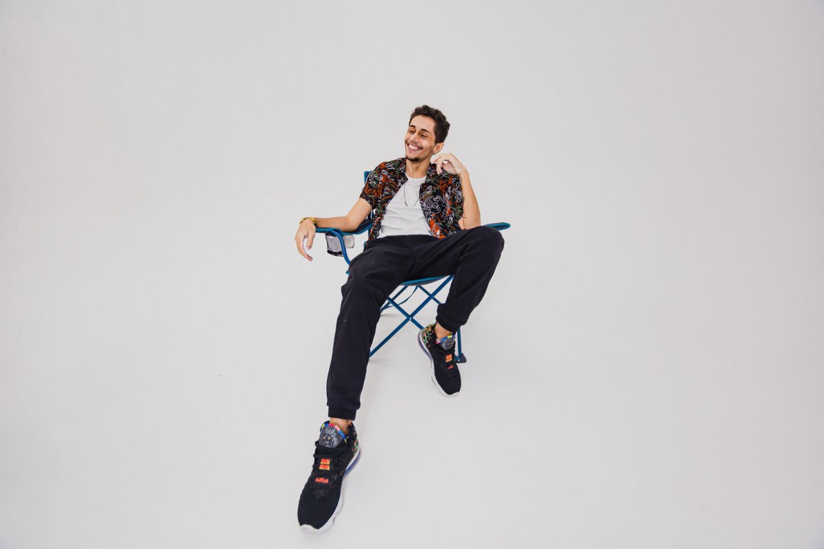 Revelação do R&B, Joni aposta no pop em 'W.O'