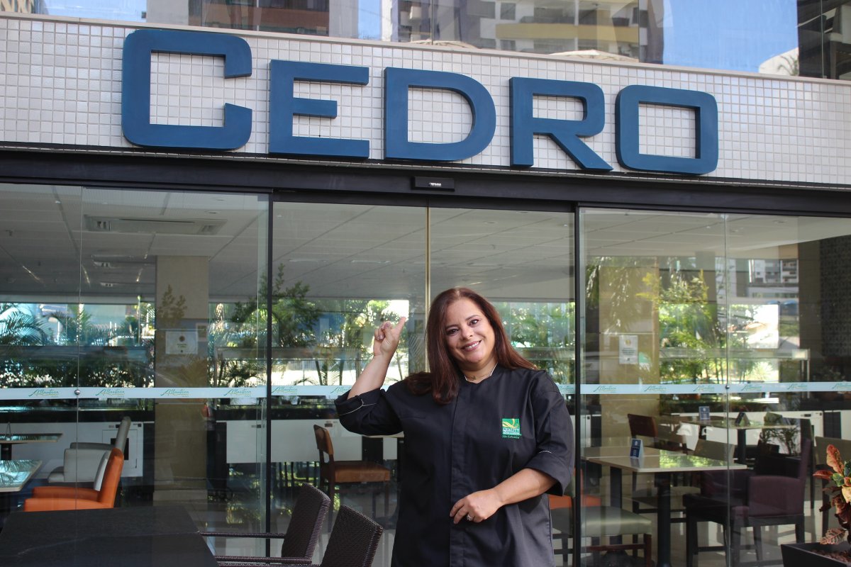 Cedro Restaurante anuncia feijoada no Dia dos Pais