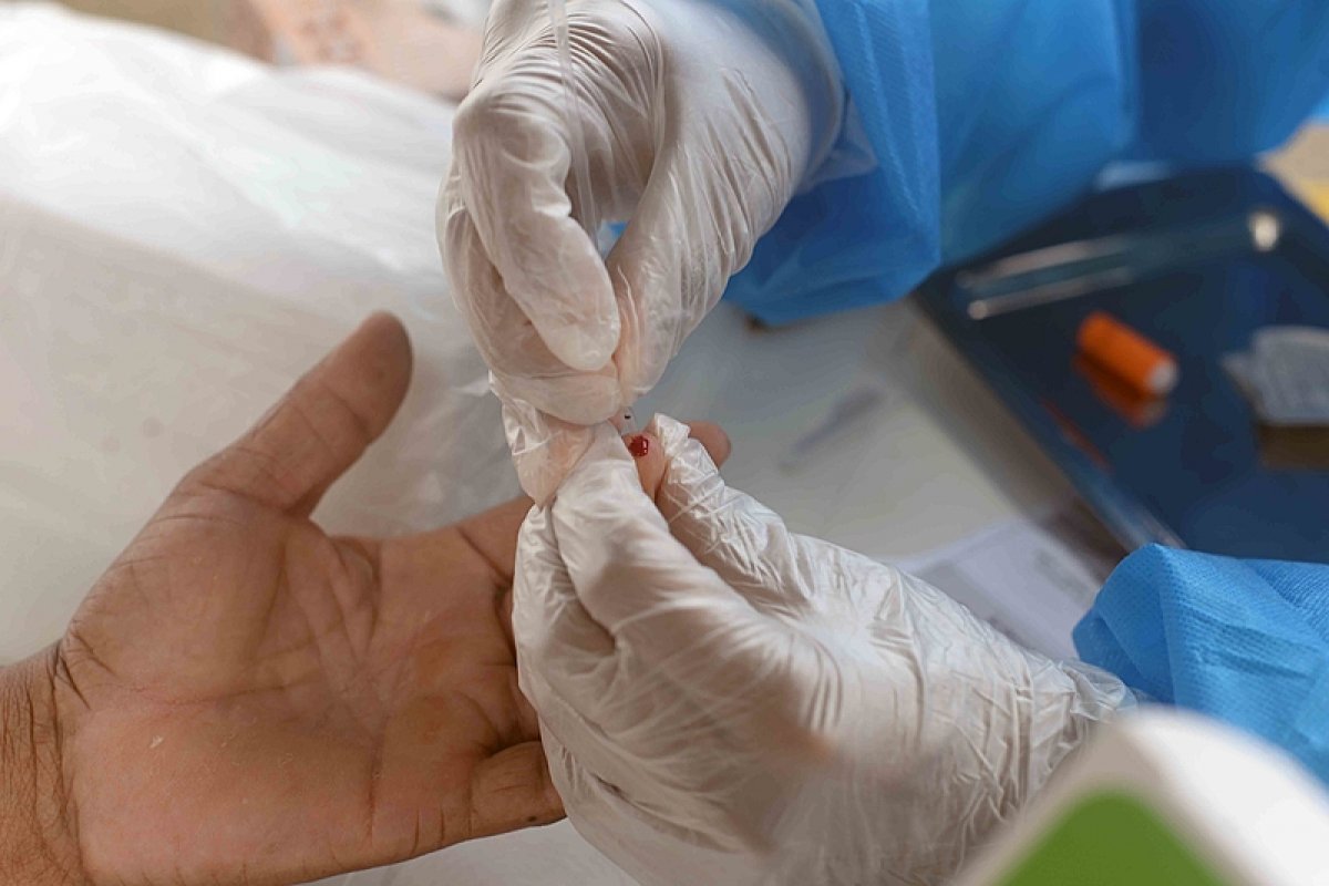 Mulher testa positivo para Covid-19 três vezes na Bahia