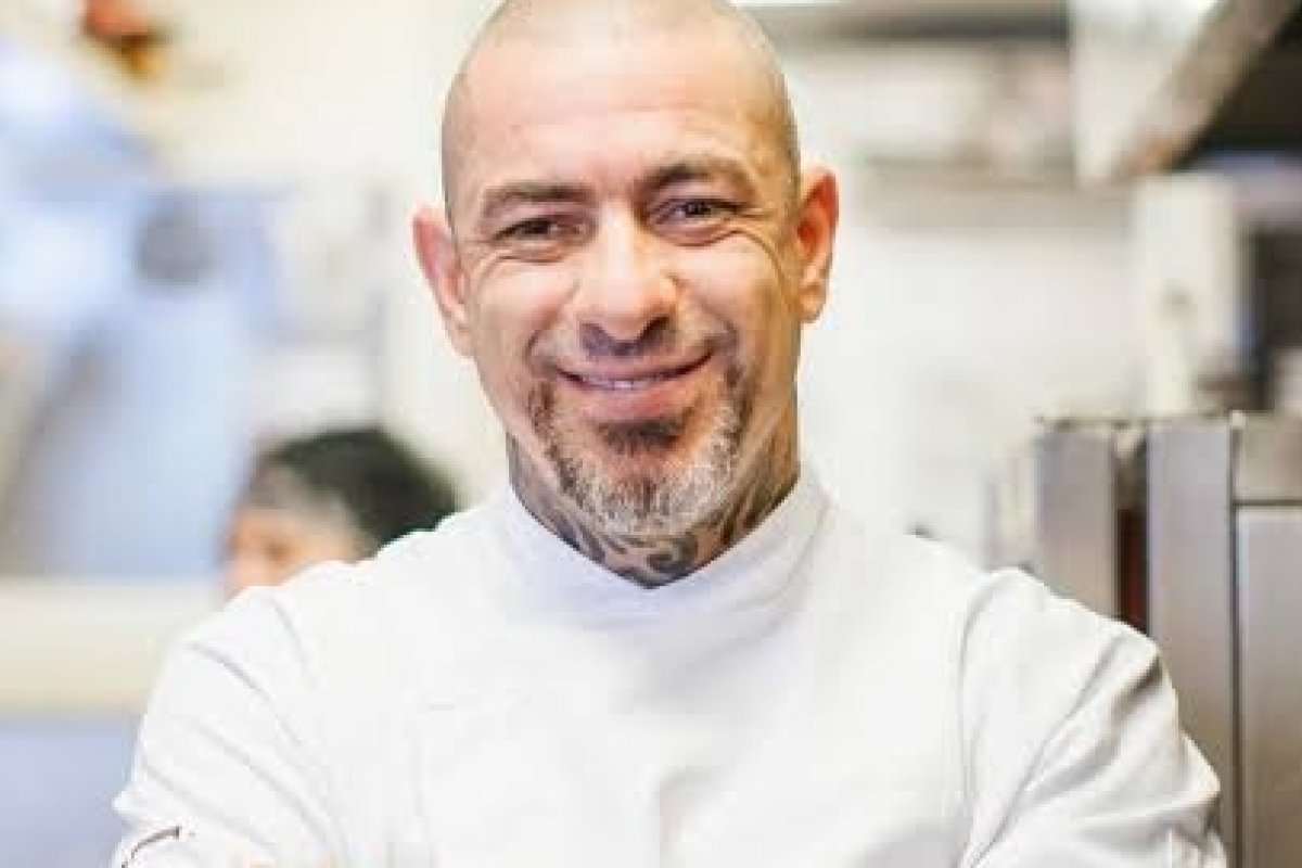 Chef Henrique Fogaça passa mal na Band e é internado